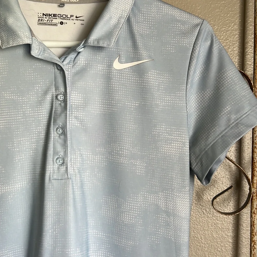 NIKE GOLF. DRI-FIT WOMENS SIZE S
